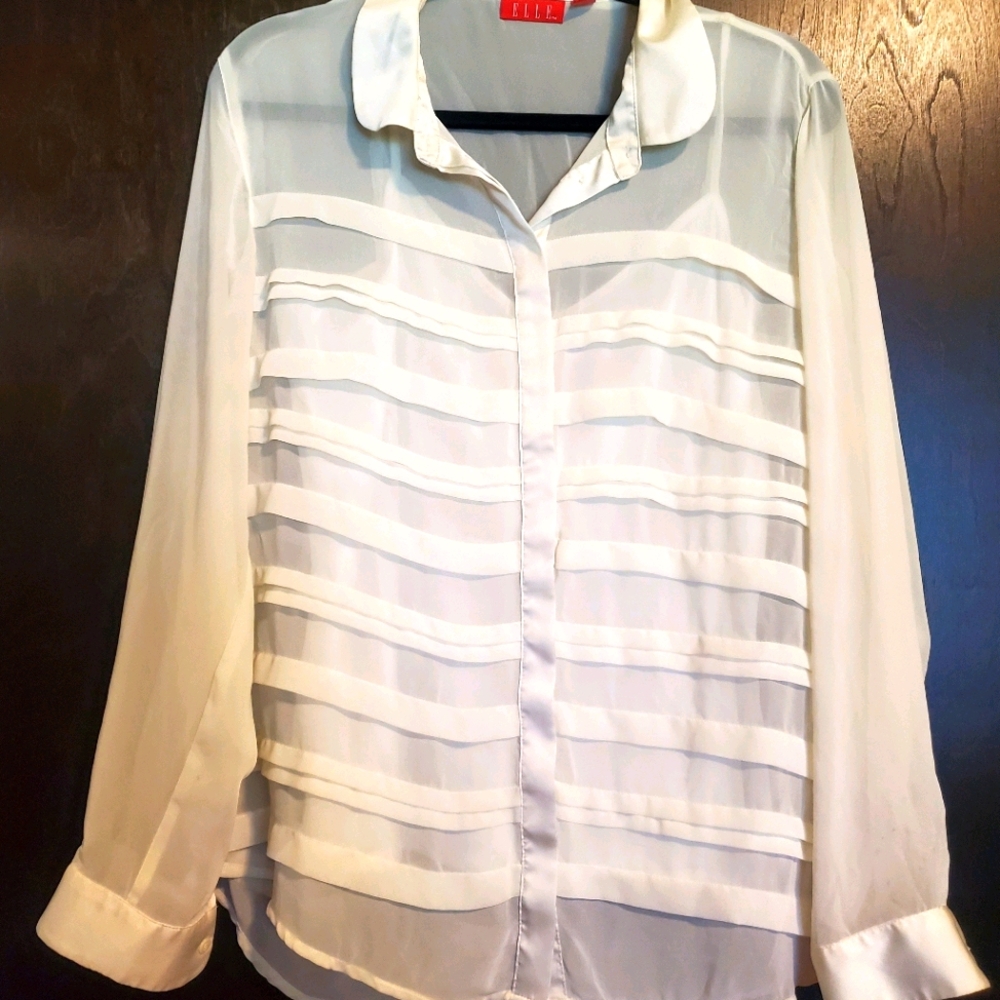 ELLE ruffle blouse